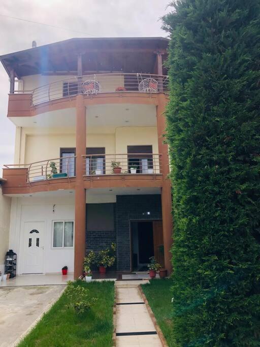 Villa Uklala Kamez Exterior photo